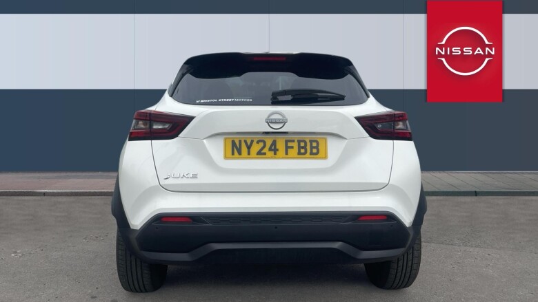 Nissan Juke 1.0 DiG-T N-Connecta 5dr Petrol Hatchback